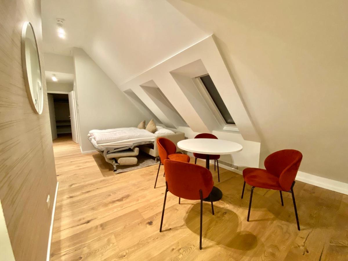 Blackhome I Contactless Check-in Aparthotel Wien
