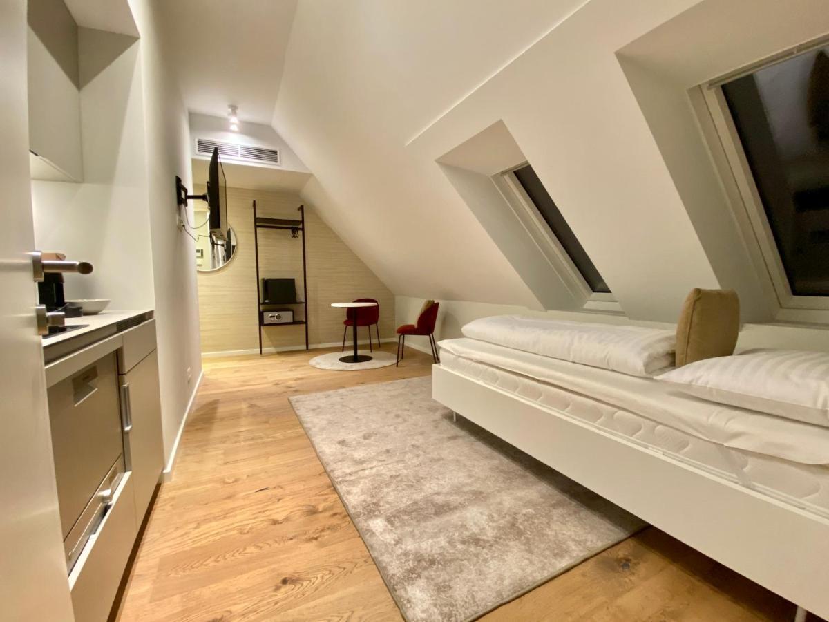 Blackhome I Contactless Check-in Aparthotel Wien